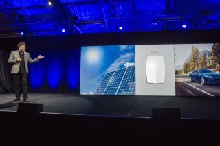 La firme d'Elon Musk cherche à se diversifier des seuls véhicules pour se muer en maillon de l'approvisionnement en courant électrique. (archive) KEYSTONE/AP/RINGO H.W. CHIU